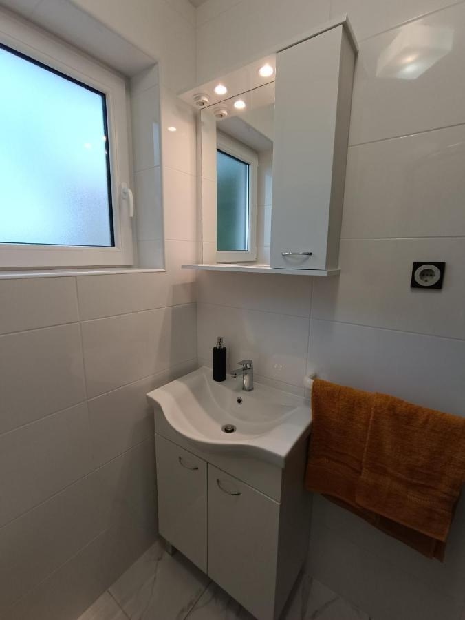 Apartments Mira Krk 크르크 외부 사진